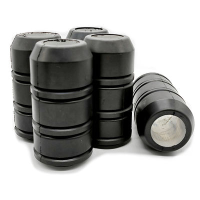 فنجان‌های سوآب لاستیکی به سبک TA برای عملیات میدان نفتی با فشار تا ۱۰,۰۰۰ PSI، مواد نیتریل (NBR)، HNBR، FKM و سختی ۷۰ - ۹۰ شور A